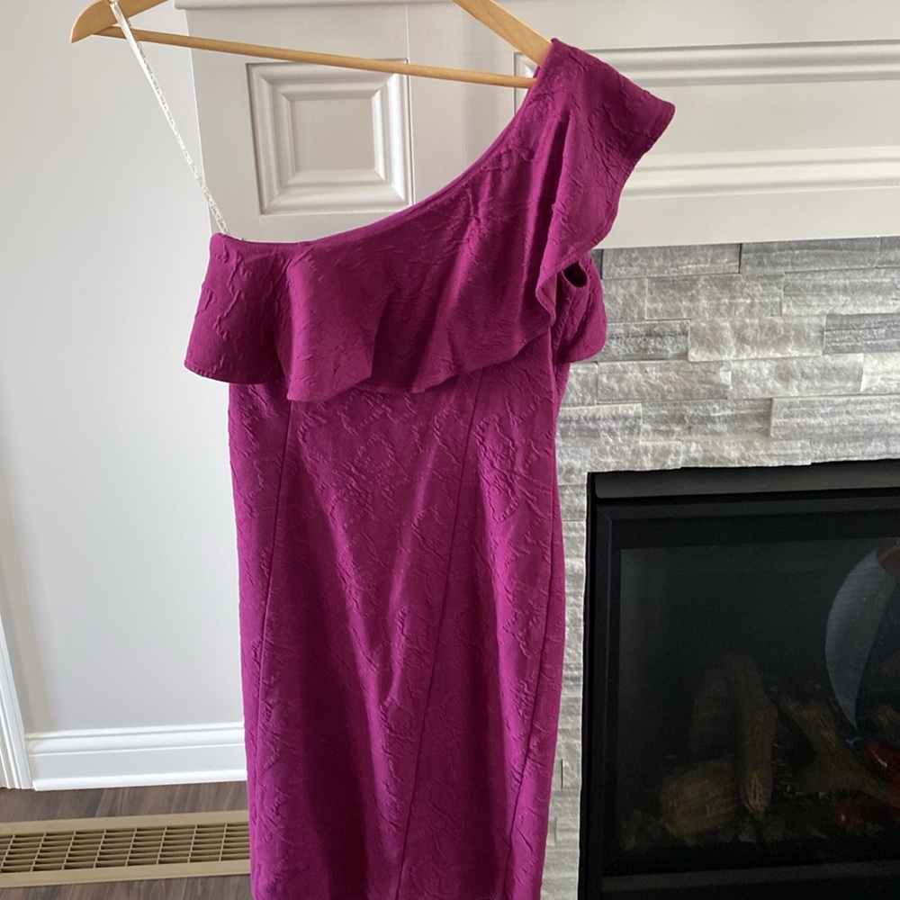 Lilly Pulitzer Bordeaux one shoulder dress - Picture 6 of 6